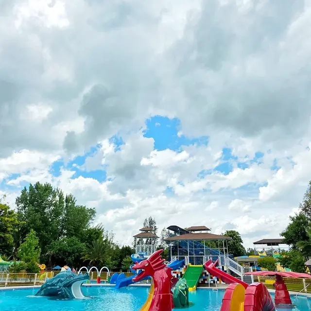 ​¿Sábado en casa? ¡Para nada! 🚫🏠 El mejor panorama de hoy está en Acuapark 🤽‍♀️ toboganes, piscinas y la…